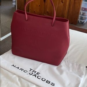 Marc Jacobs Logo Shopper East -West Tote Bag